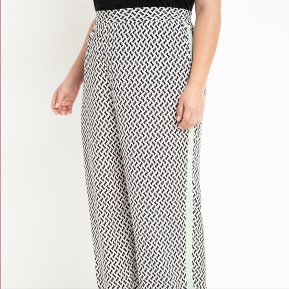 Eloquii printed wide leg pant w/ side stripe
